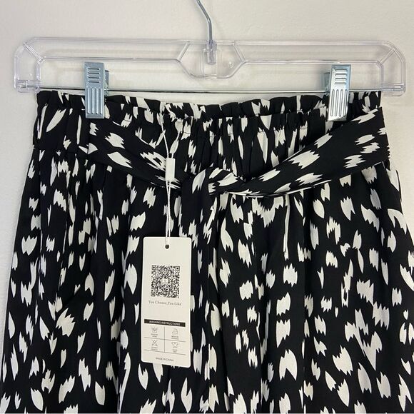 NWT Ecowish Womens‎ S Wide Leg Pull On Pants Black & White Abstract Print Casual - Picture 5 of 15